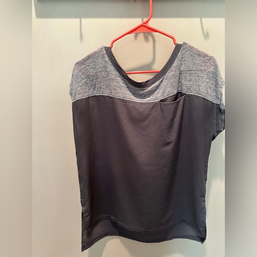 Banana republic blouse with pocket